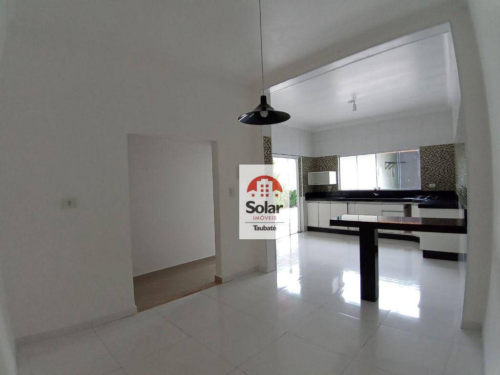 Casa à venda com 3 quartos, 80m² - Foto 1