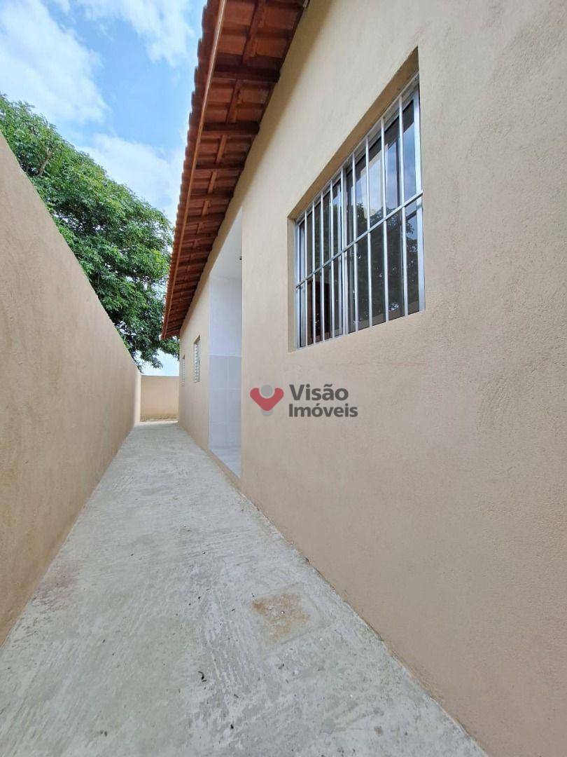 Casa à venda com 2 quartos, 60m² - Foto 8