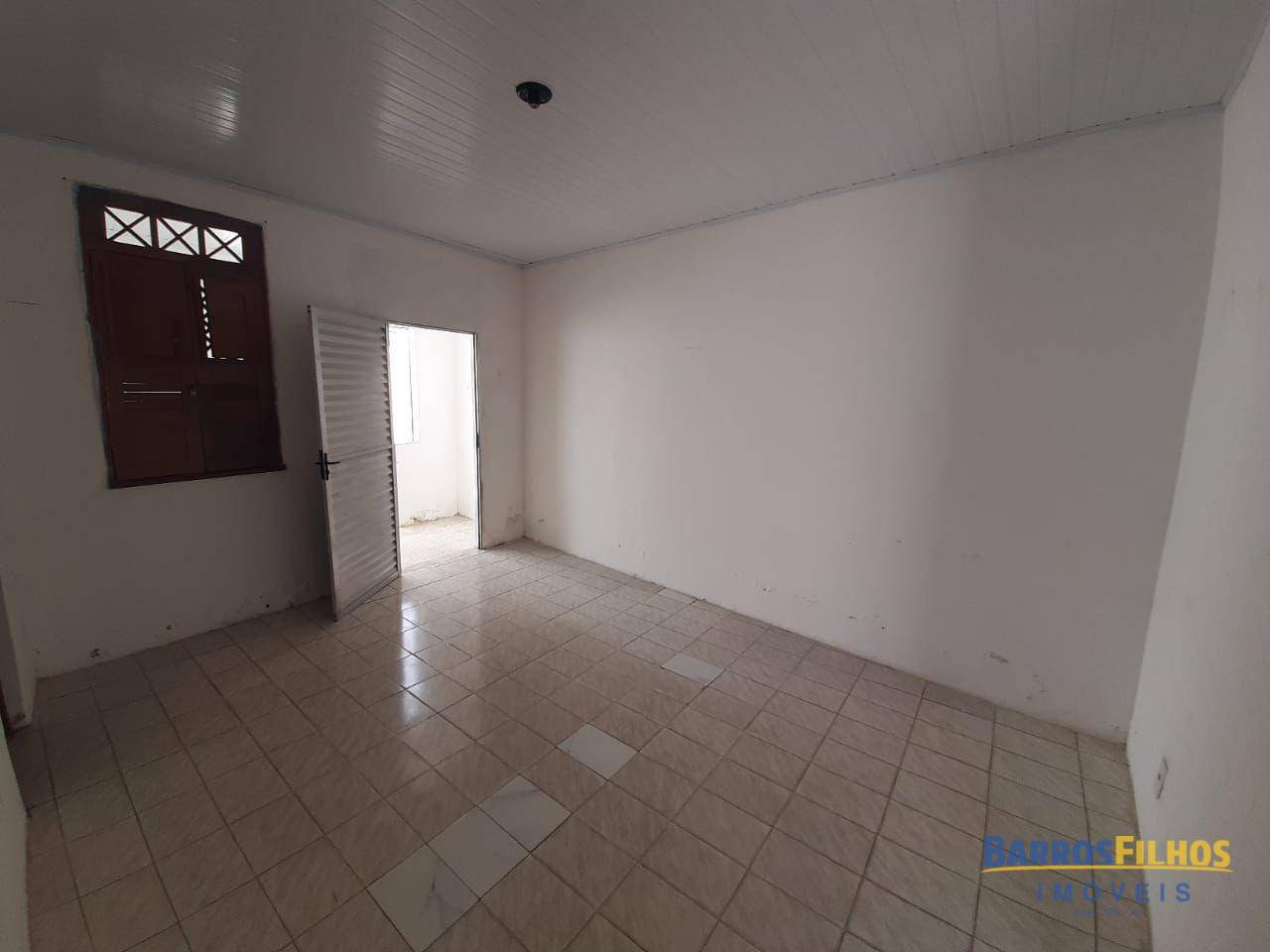 Casa à venda com 2 quartos, 131M2 - Foto 3