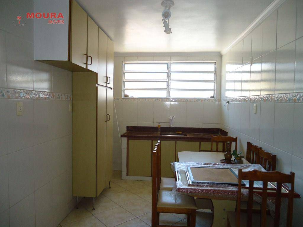 Casa para alugar com 2 quartos, 60m² - Foto 9