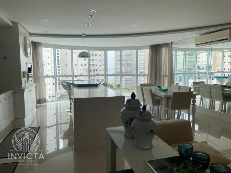 Apartamento à venda com 3 quartos, 128m² - Foto 1