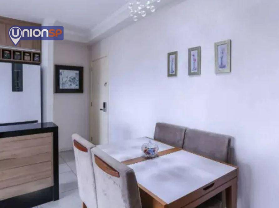 Apartamento à venda com 2 quartos, 62m² - Foto 2