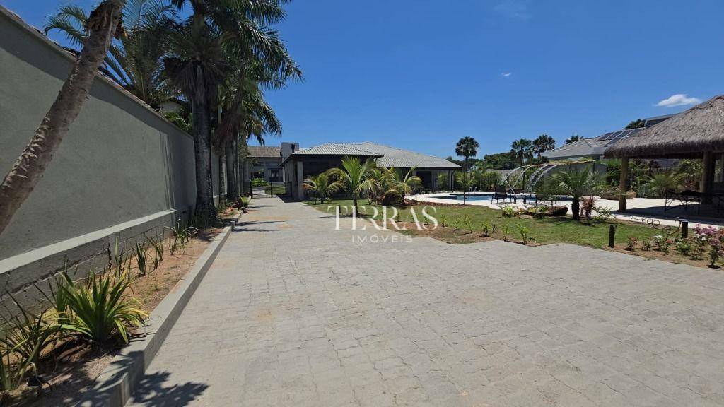 Casa de Condomínio à venda com 5 quartos, 405m² - Foto 2