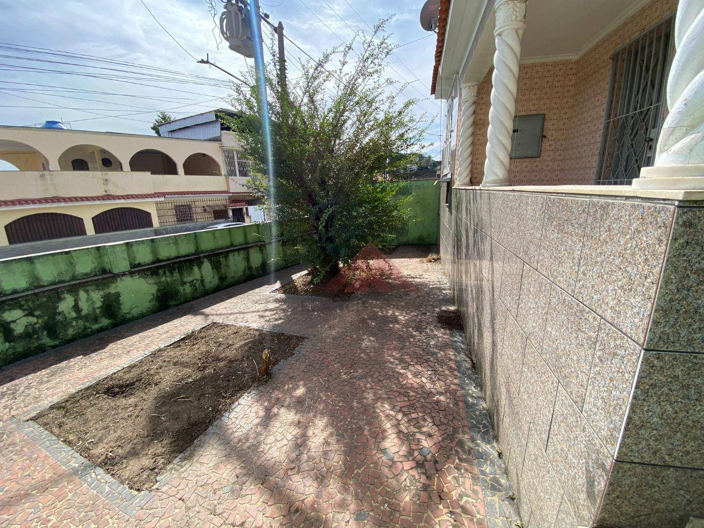 Casa à venda com 3 quartos, 130m² - Foto 4