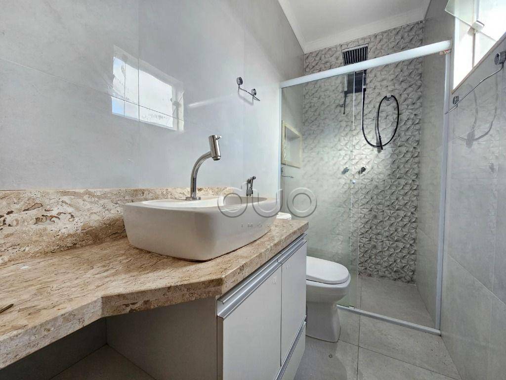 Casa de Condomínio para alugar com 3 quartos, 220m² - Foto 21