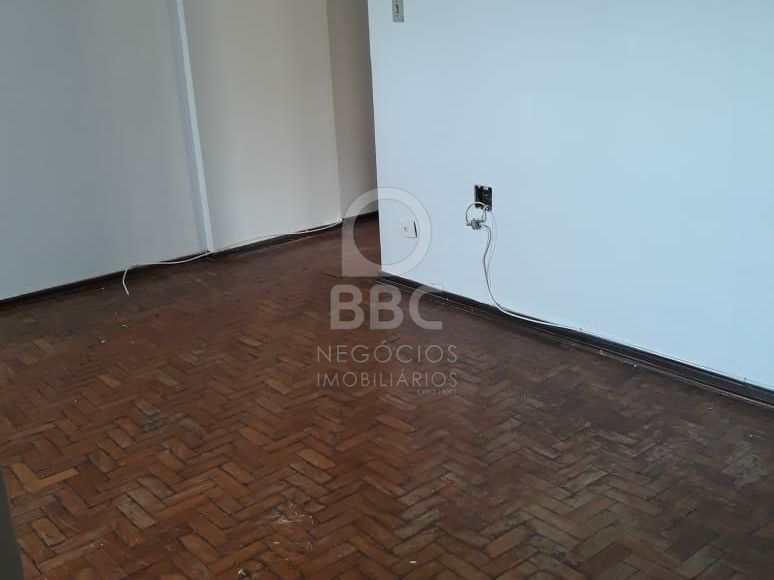 Apartamento à venda com 2 quartos, 68m² - Foto 4