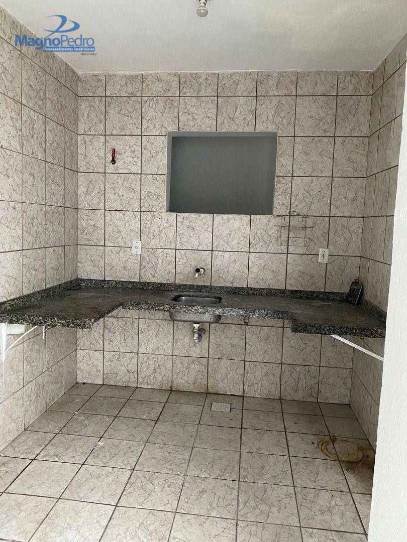 Casa para alugar com 3 quartos, 210m² - Foto 4