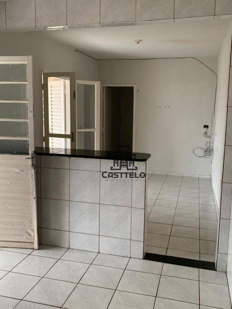 Casa à venda com 5 quartos, 192m² - Foto 15