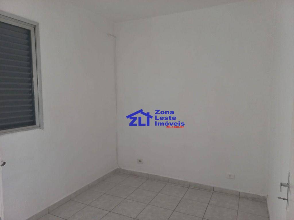 Apartamento para alugar com 3 quartos, 80m² - Foto 11