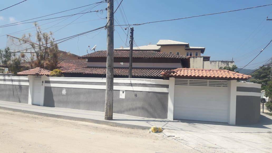 Casa à venda com 3 quartos, 250m² - Foto 3