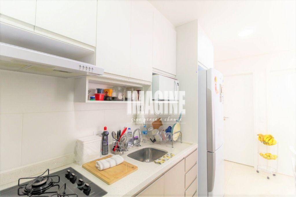 Apartamento à venda com 2 quartos, 38m² - Foto 9