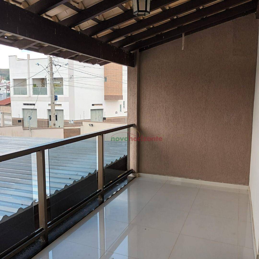 Casa, 3 quartos, 260 m² - Foto 4