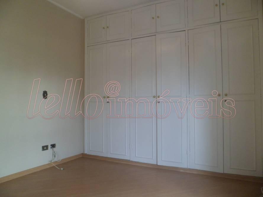 Apartamento para alugar com 3 quartos, 140m² - Foto 14