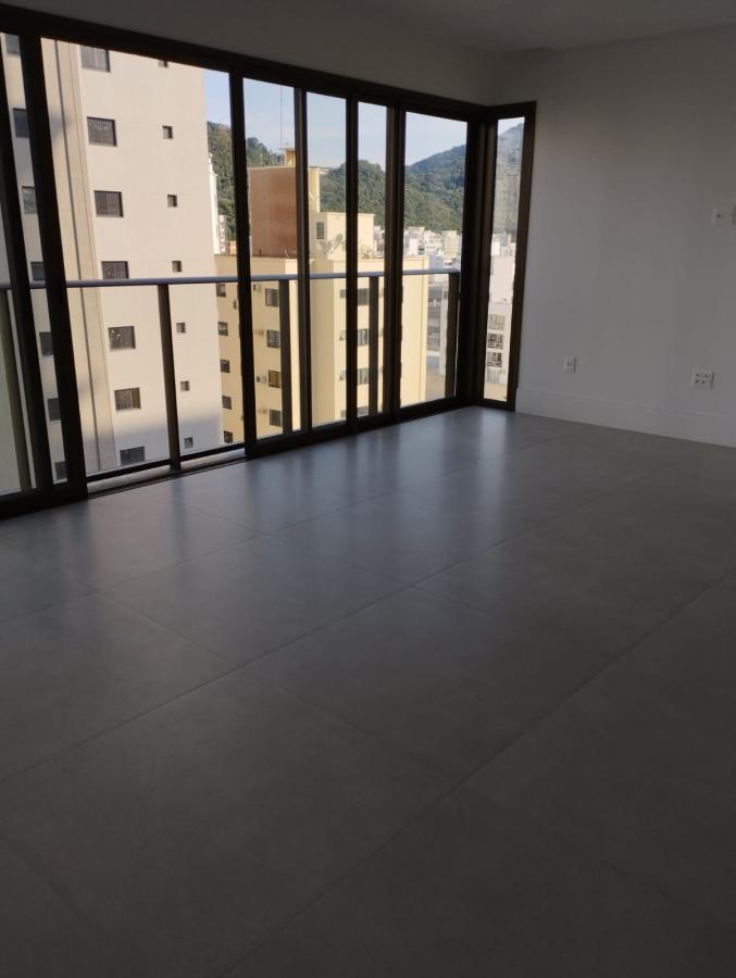 Apartamento à venda com 4 quartos, 140m² - Foto 6