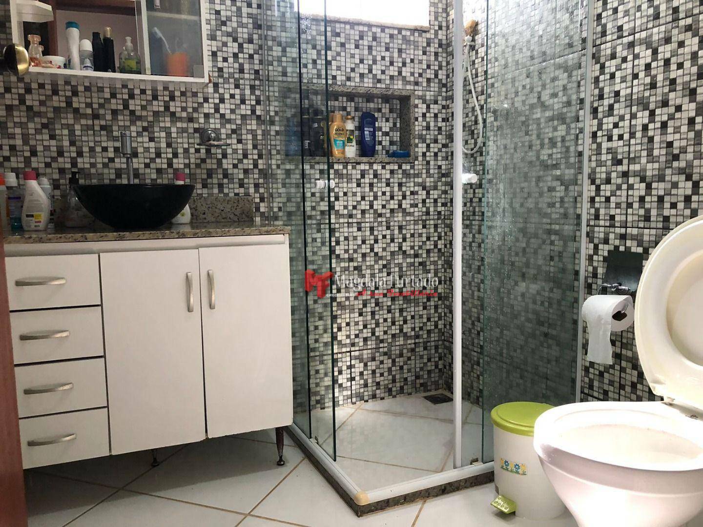 Casa à venda com 2 quartos, 90m² - Foto 8