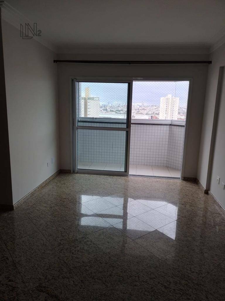 Apartamento à venda com 3 quartos, 137m² - Foto 4