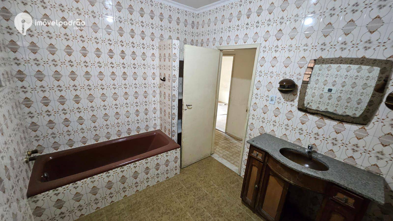 Casa à venda e aluguel com 4 quartos, 400m² - Foto 25