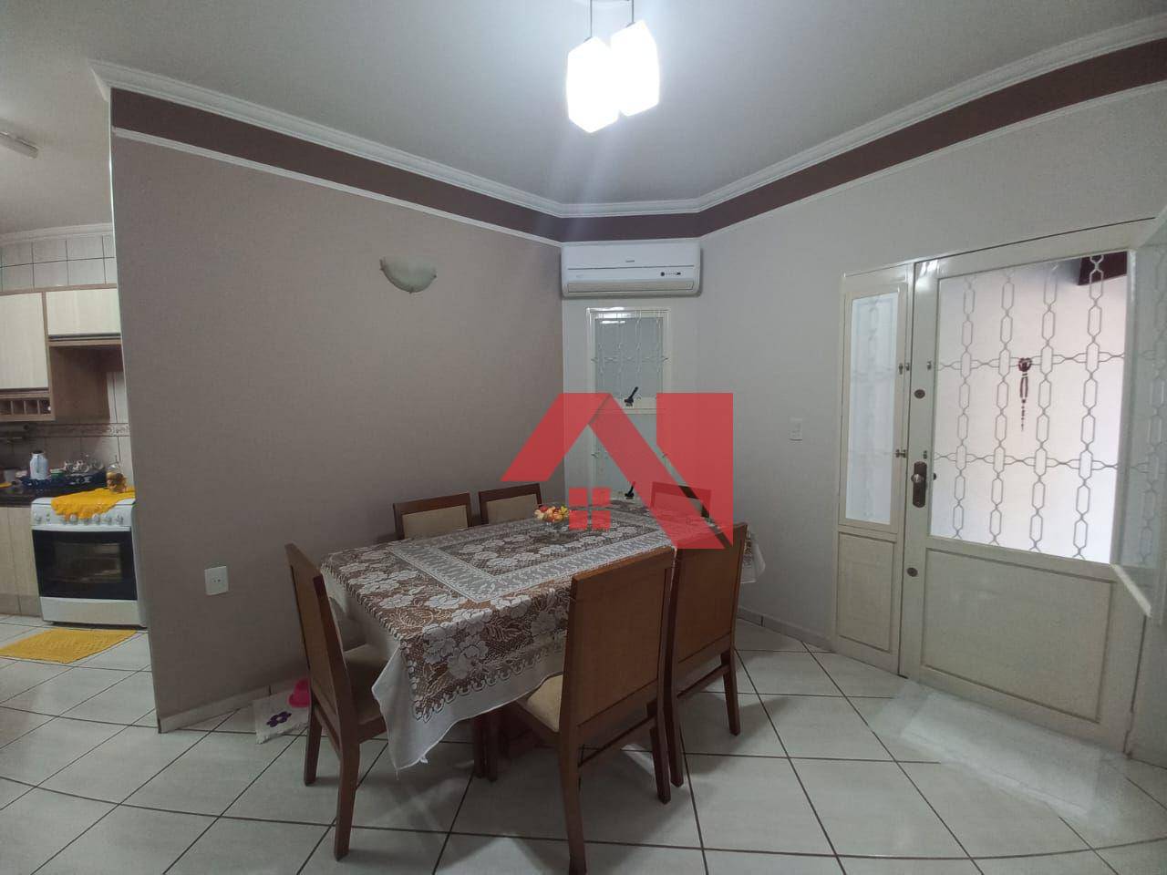 Casa à venda com 2 quartos, 140m² - Foto 10