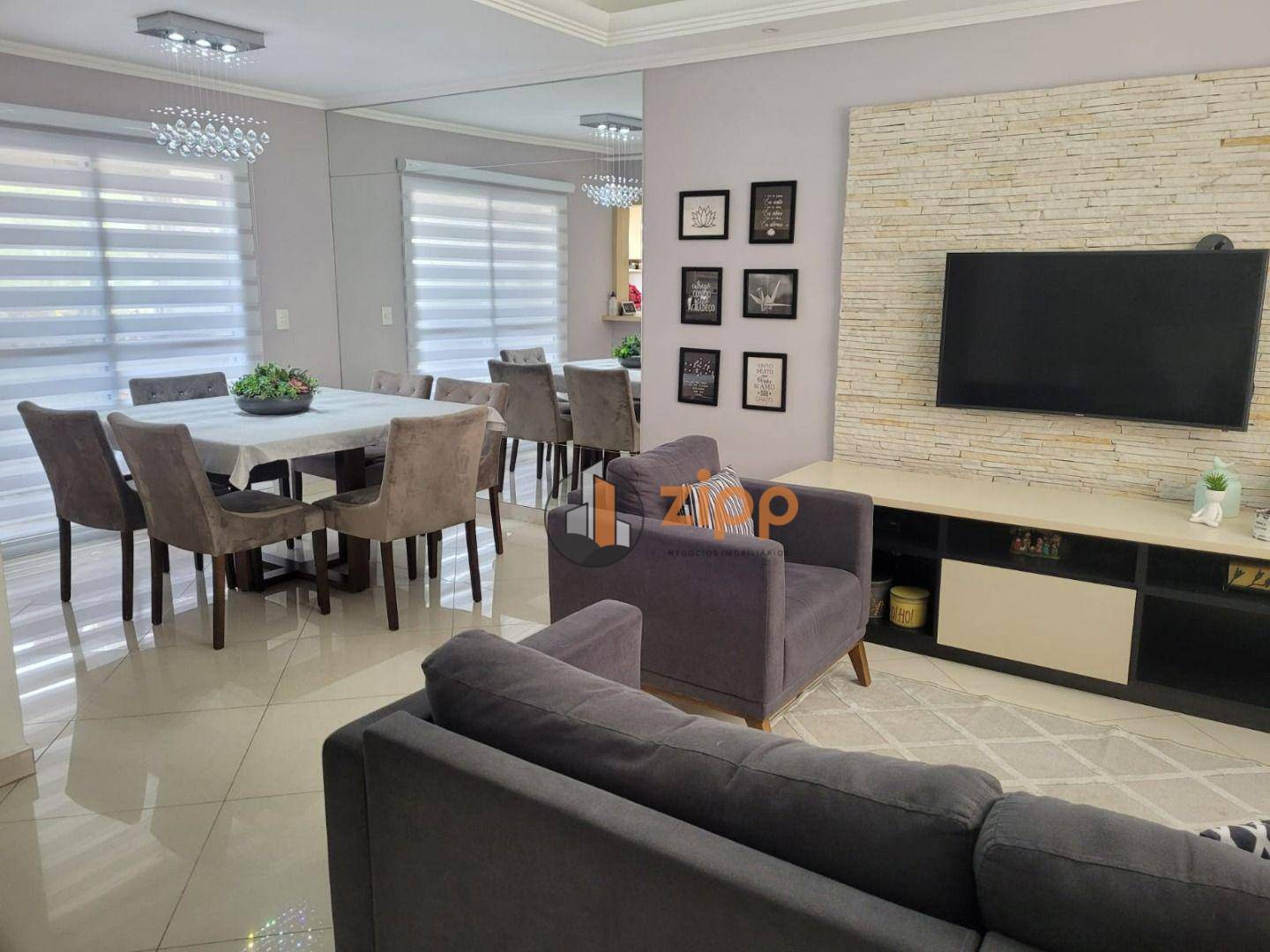 Sobrado à venda com 3 quartos, 220m² - Foto 1