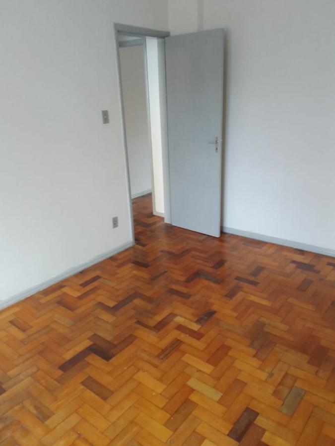 Apartamento à venda com 3 quartos, 70m² - Foto 1