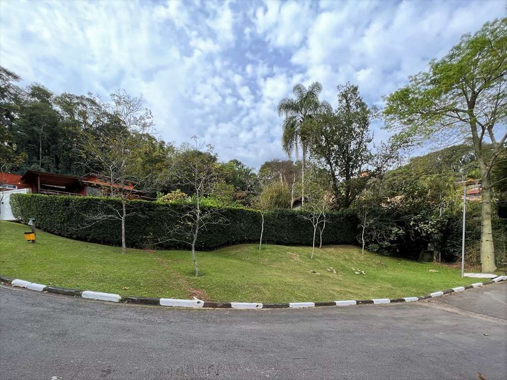 Casa de Condomínio à venda com 4 quartos, 320m² - Foto 2