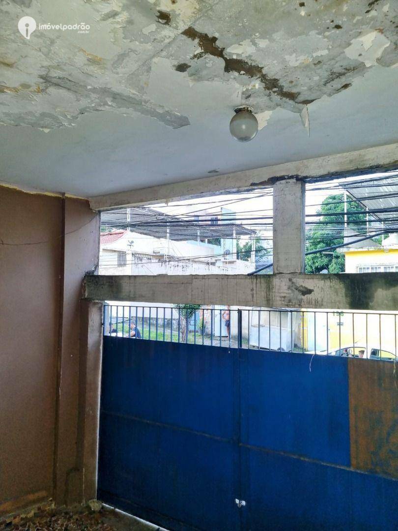 Casa à venda e aluguel com 3 quartos, 280m² - Foto 13