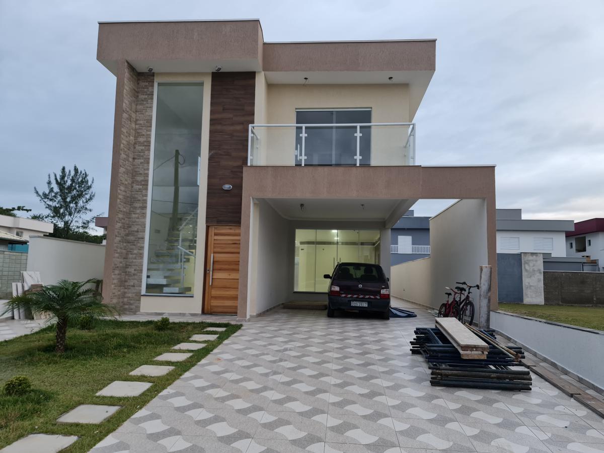 Casa à venda com 3 quartos, 300m² - Foto 1