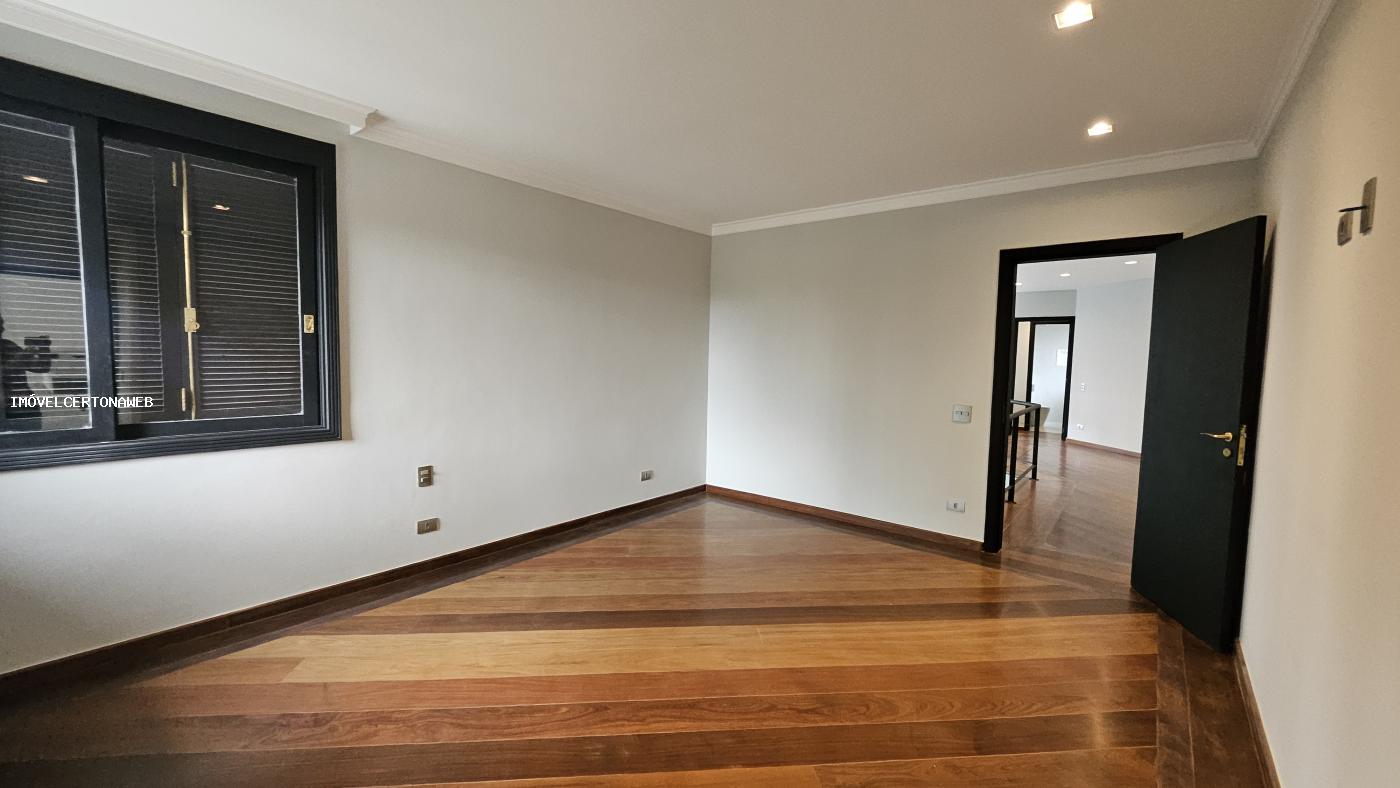 Casa à venda com 5 quartos, 420m² - Foto 47