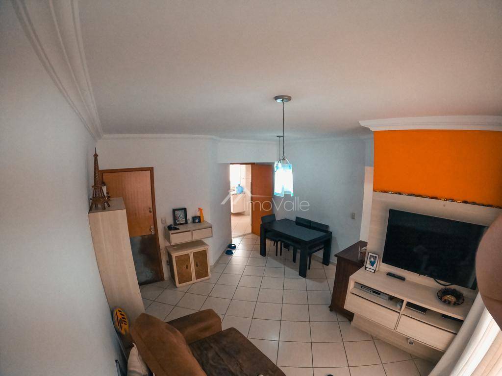 Apartamento à venda com 2 quartos, 67m² - Foto 2