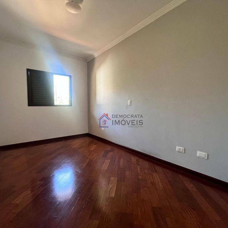 Apartamento à venda com 3 quartos, 75m² - Foto 16