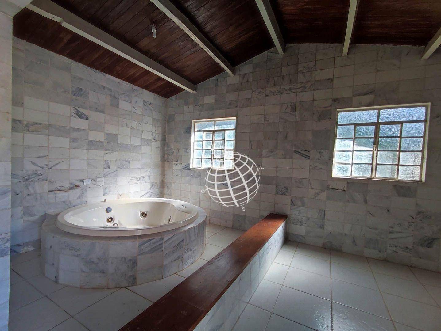 Chácara à venda com 5 quartos, 1100m² - Foto 3