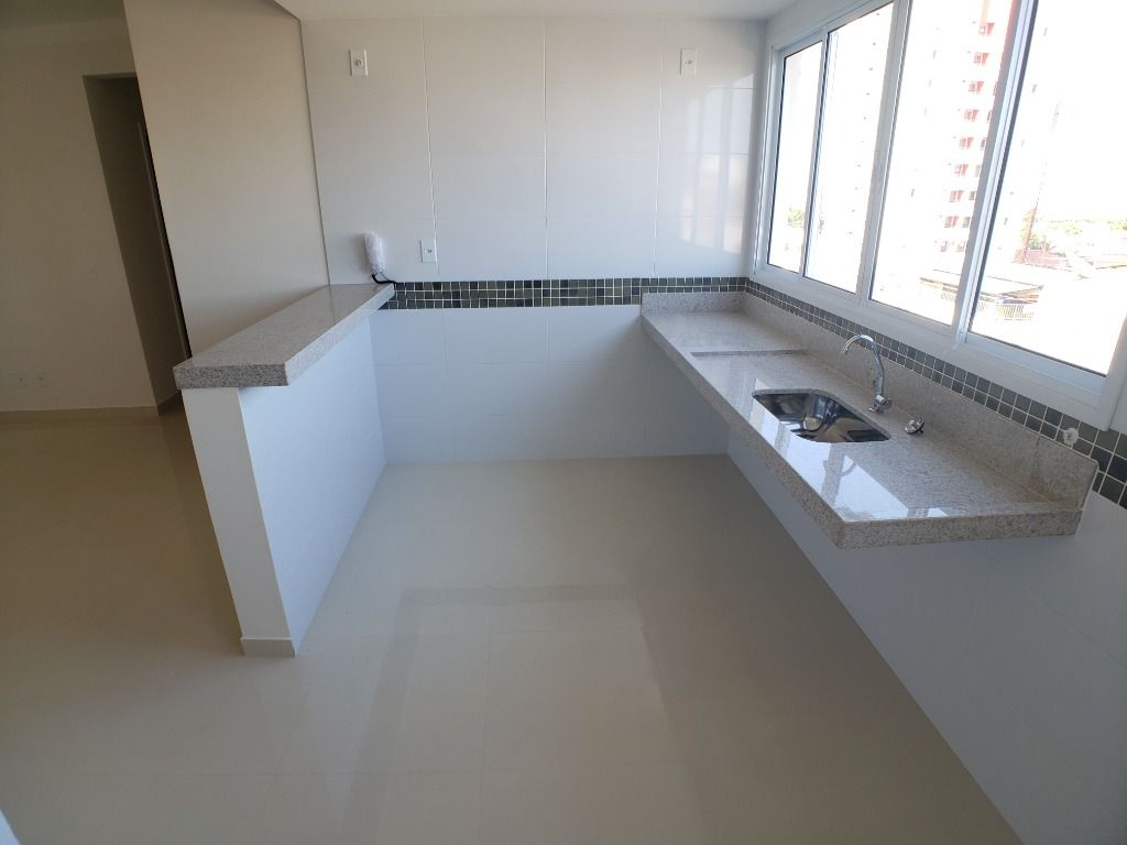 Apartamento à venda com 2 quartos, 56m² - Foto 3