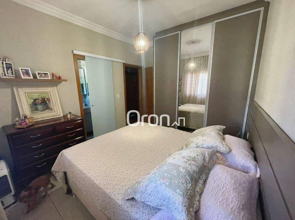 Casa à venda com 3 quartos, 98m² - Foto 9