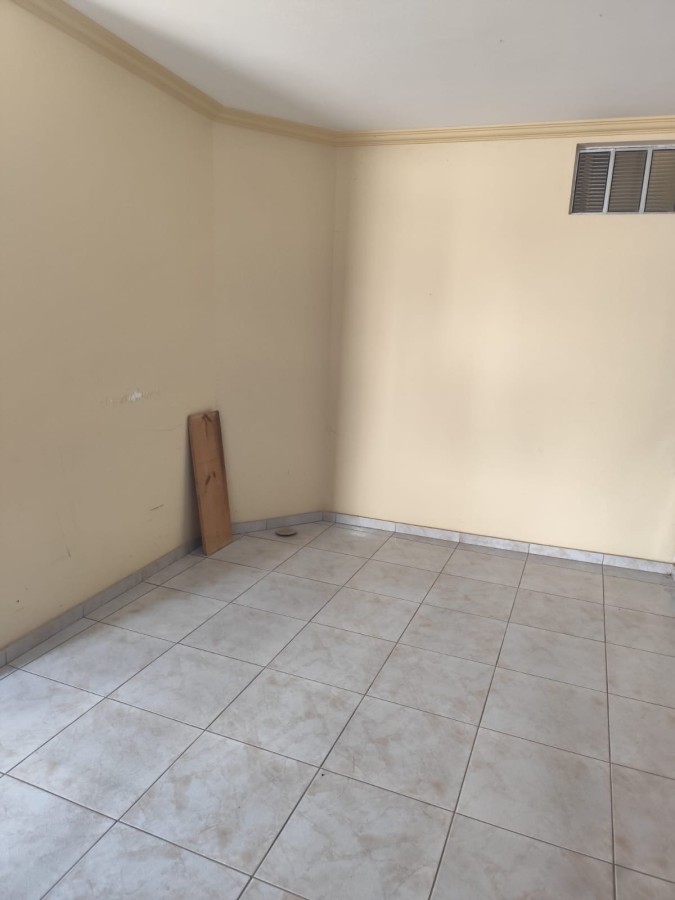 Casa à venda com 5 quartos, 200m² - Foto 27
