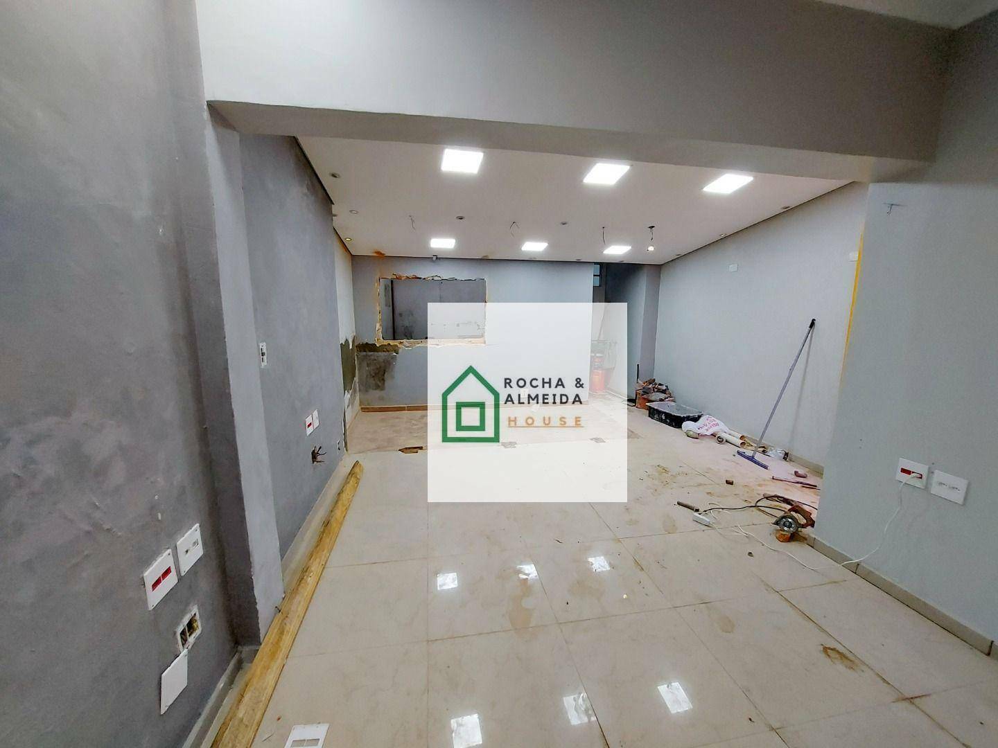 Sobrado para alugar com 2 quartos, 180m² - Foto 39