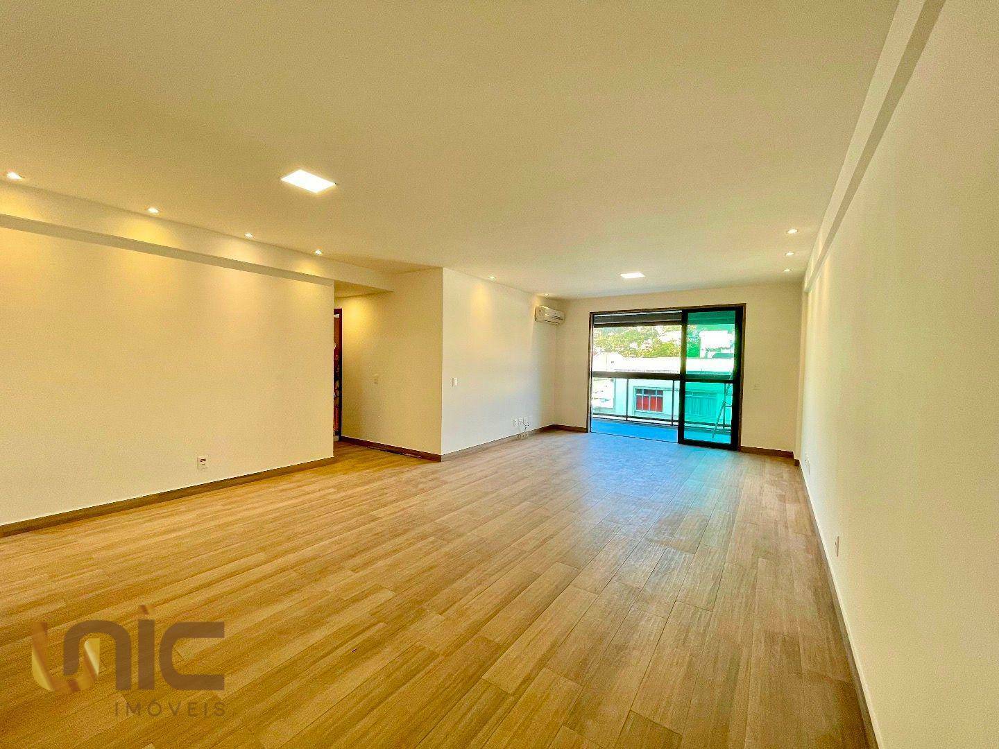 Apartamento à venda com 3 quartos, 138m² - Foto 4