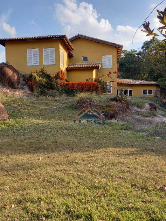 Casa de Condomínio à venda com 4 quartos, 300m² - Foto 2