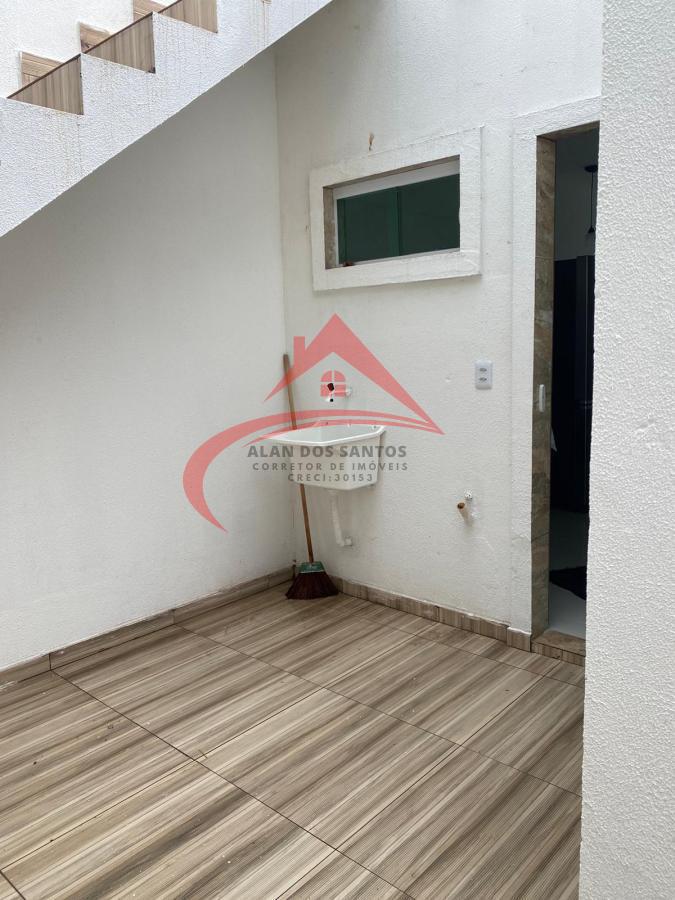 Casa à venda com 2 quartos, 140m² - Foto 1