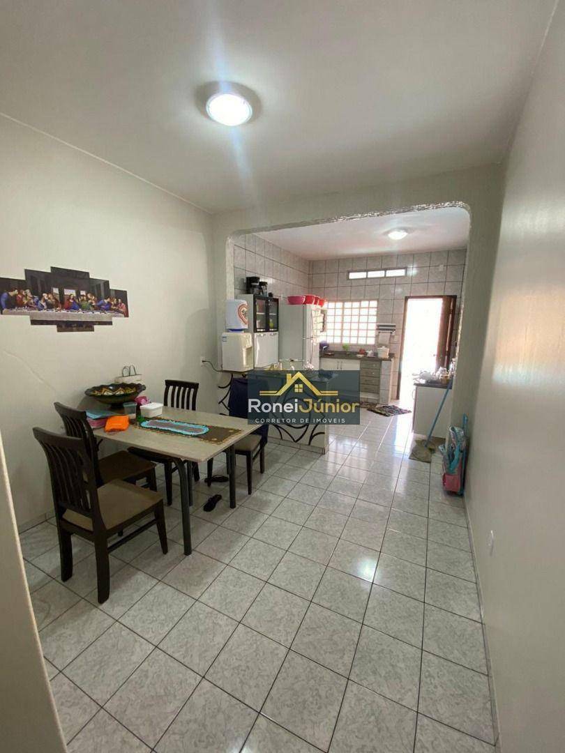 Casa à venda com 4 quartos, 260m² - Foto 11