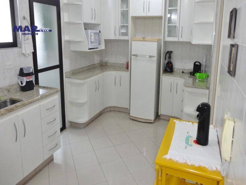 Apartamento à venda com 4 quartos, 150m² - Foto 19