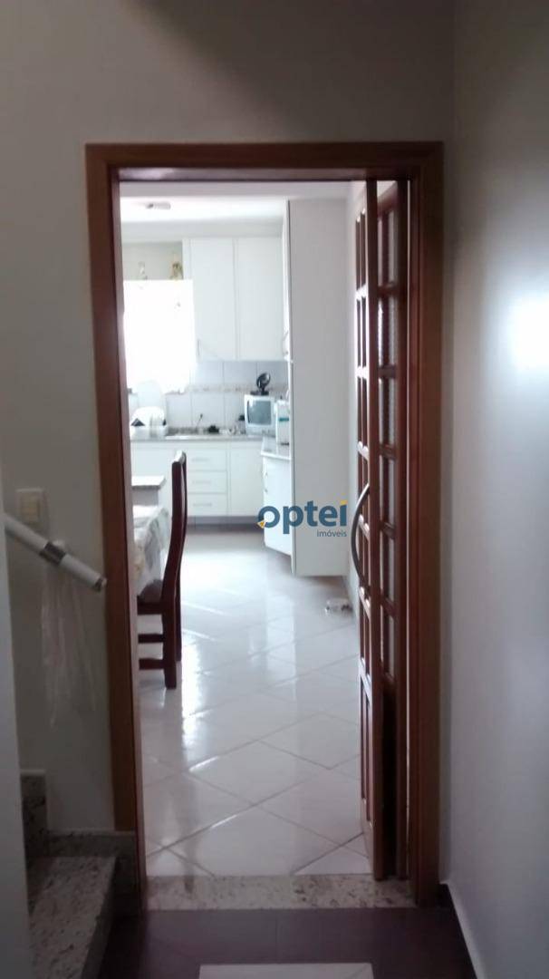 Sobrado à venda com 3 quartos, 215m² - Foto 4