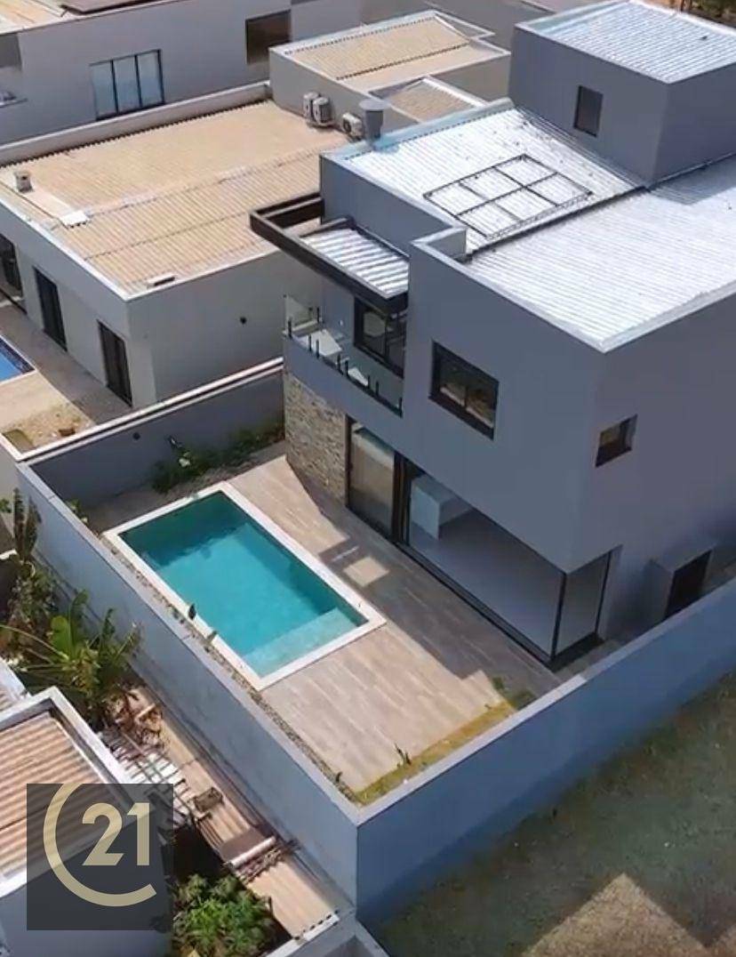 Casa de Condomínio à venda com 3 quartos, 310m² - Foto 9