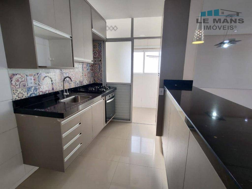 Apartamento à venda com 3 quartos, 68m² - Foto 4