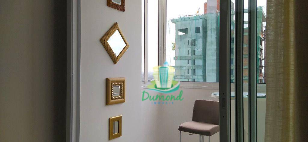 Apartamento à venda com 3 quartos, 202m² - Foto 4