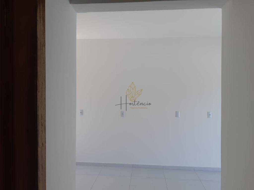 Casa à venda com 2 quartos, 45m² - Foto 15