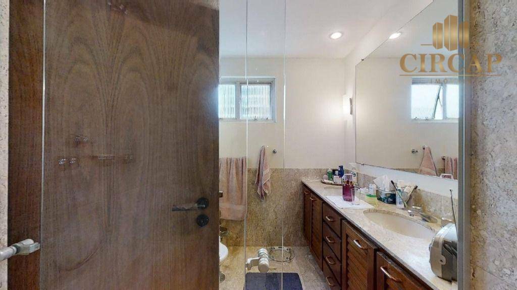 Apartamento à venda com 3 quartos, 175m² - Foto 15