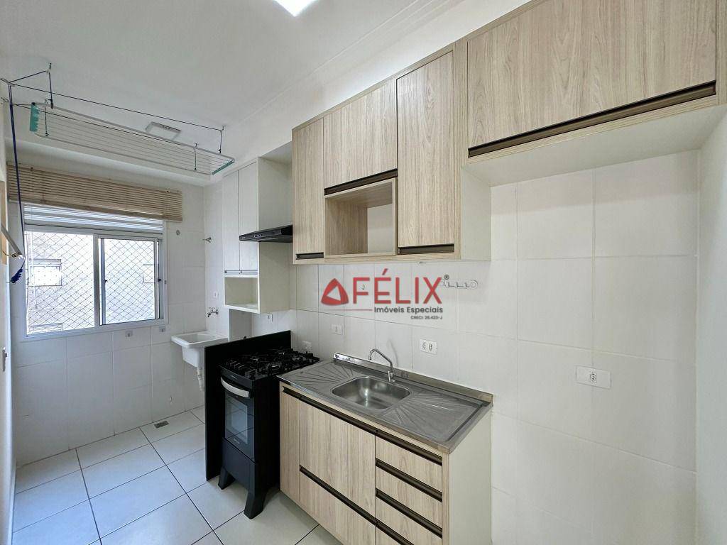 Apartamento à venda com 3 quartos, 68m² - Foto 2