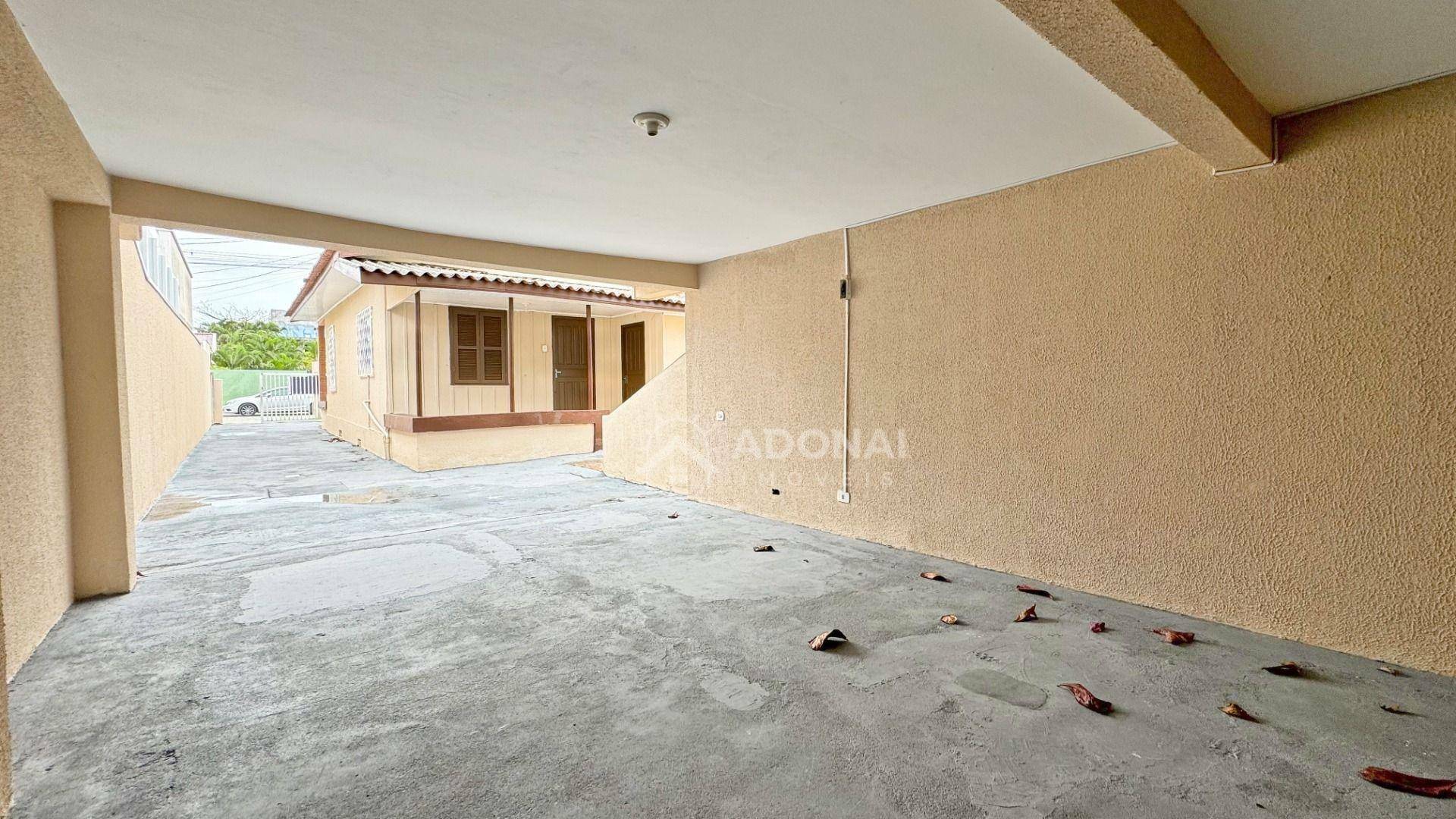 Casa à venda com 5 quartos, 210m² - Foto 24