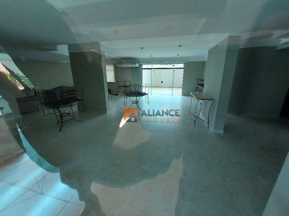 Apartamento à venda com 3 quartos, 151m² - Foto 2