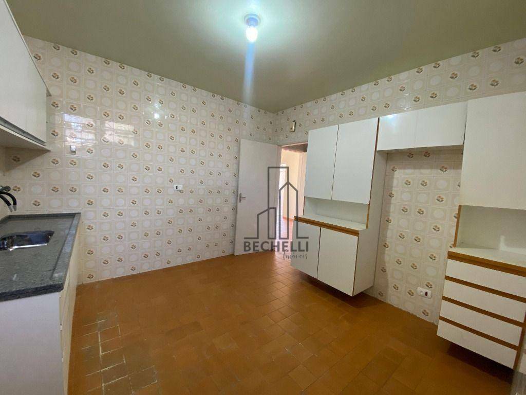 Casa para alugar com 4 quartos, 136m² - Foto 6